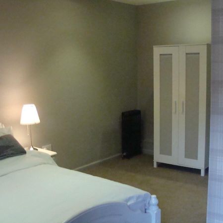 Riggend Farm Bed And Breakfast Airdrie Buitenkant foto