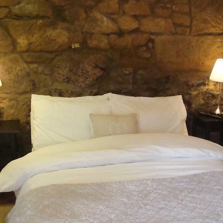 Riggend Farm Bed And Breakfast Airdrie Buitenkant foto